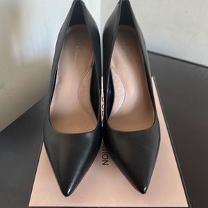 Women’s Black size 10 BcBg Generation Skie Platform Pump